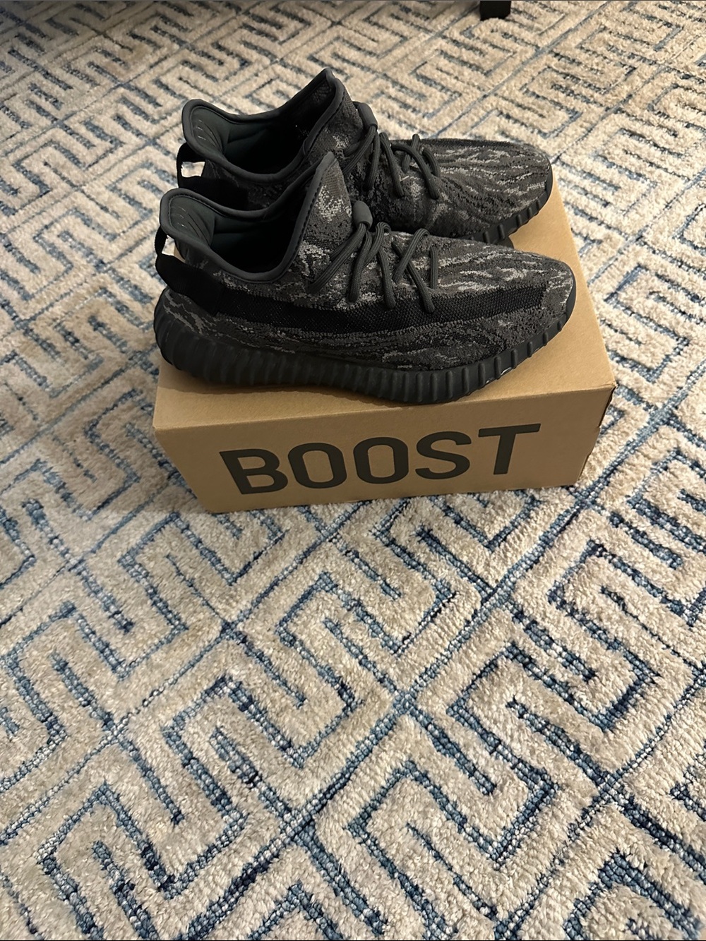 Yeezy Boost 350 V2 Triple Black Knit Sneakers 8.5